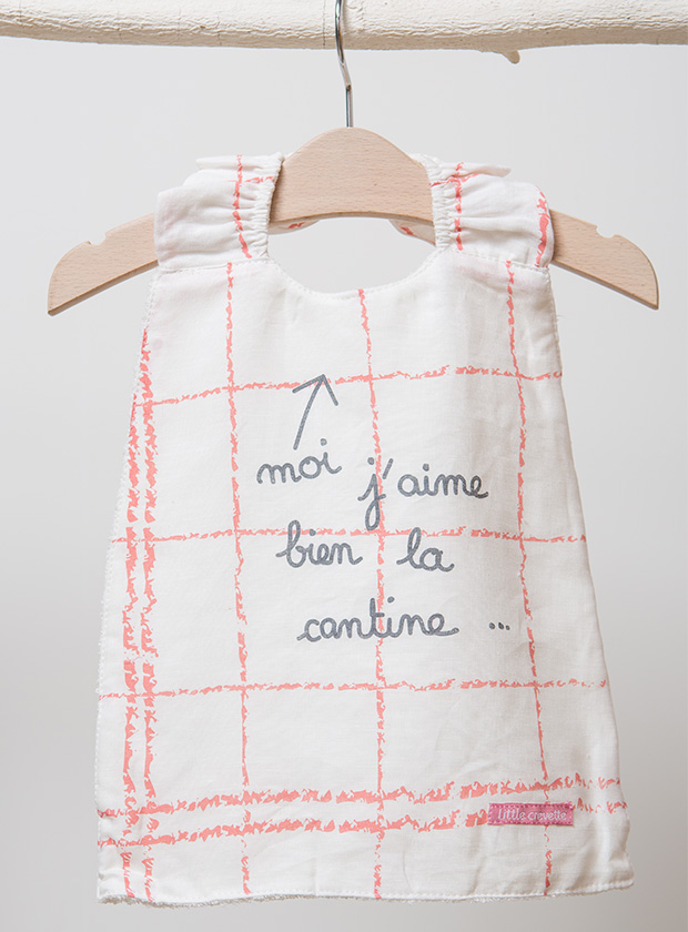 /uploads/userfiles/files/media/7.Elasticated-Bib-Vive-la-Cantine-004.jpg