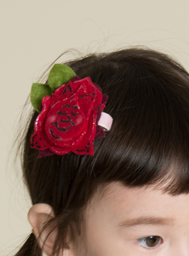 /uploads/userfiles/files/media/Red-rose-hair-clip-for-girl-004.jpg